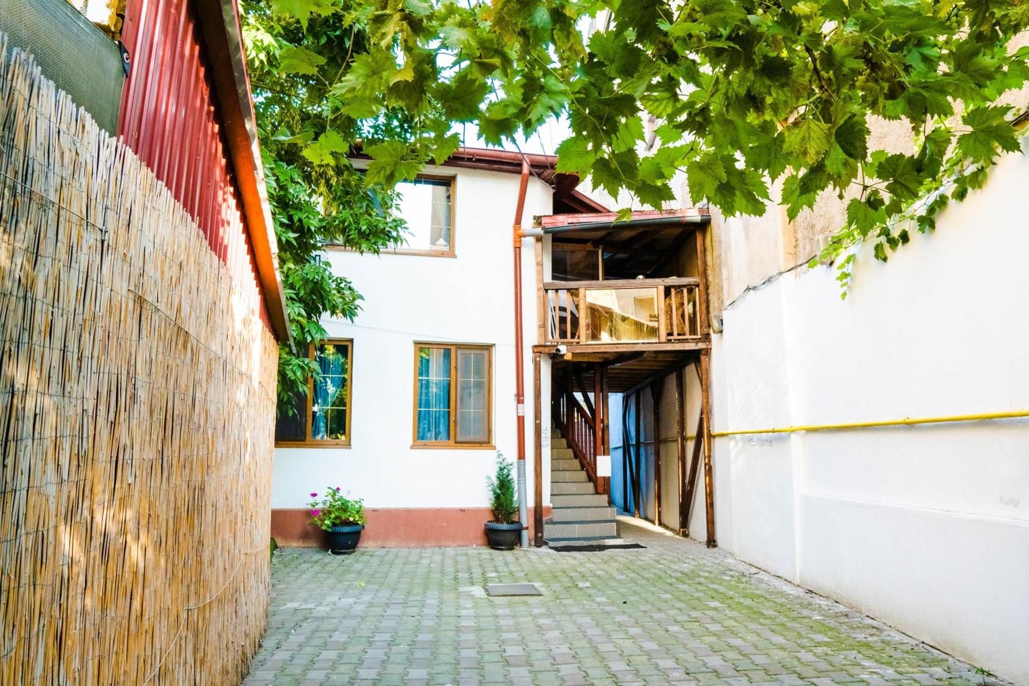 Hostel Sport Бухарест Экстерьер фото