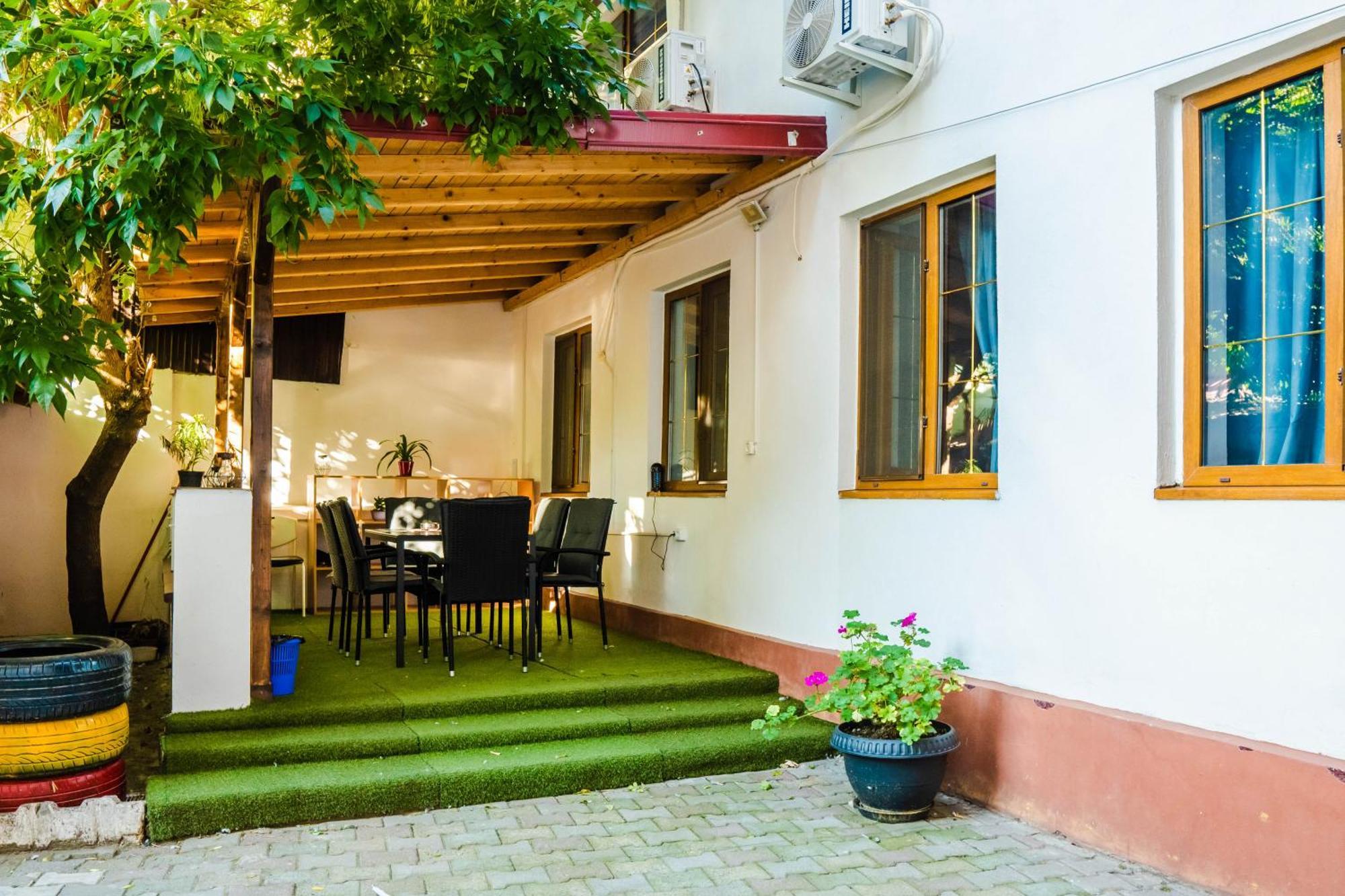 Hostel Sport Бухарест Экстерьер фото
