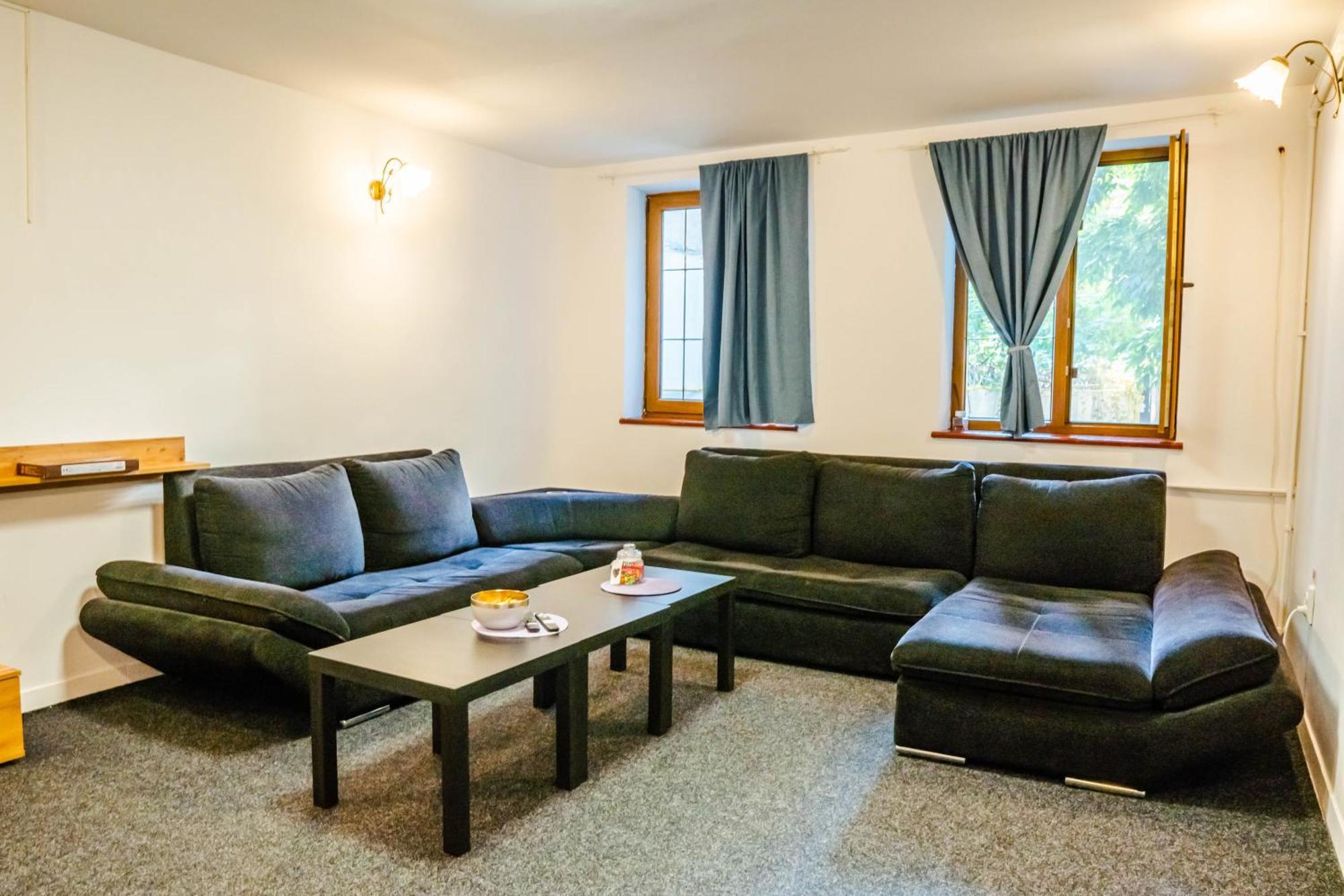Hostel Sport Бухарест Экстерьер фото