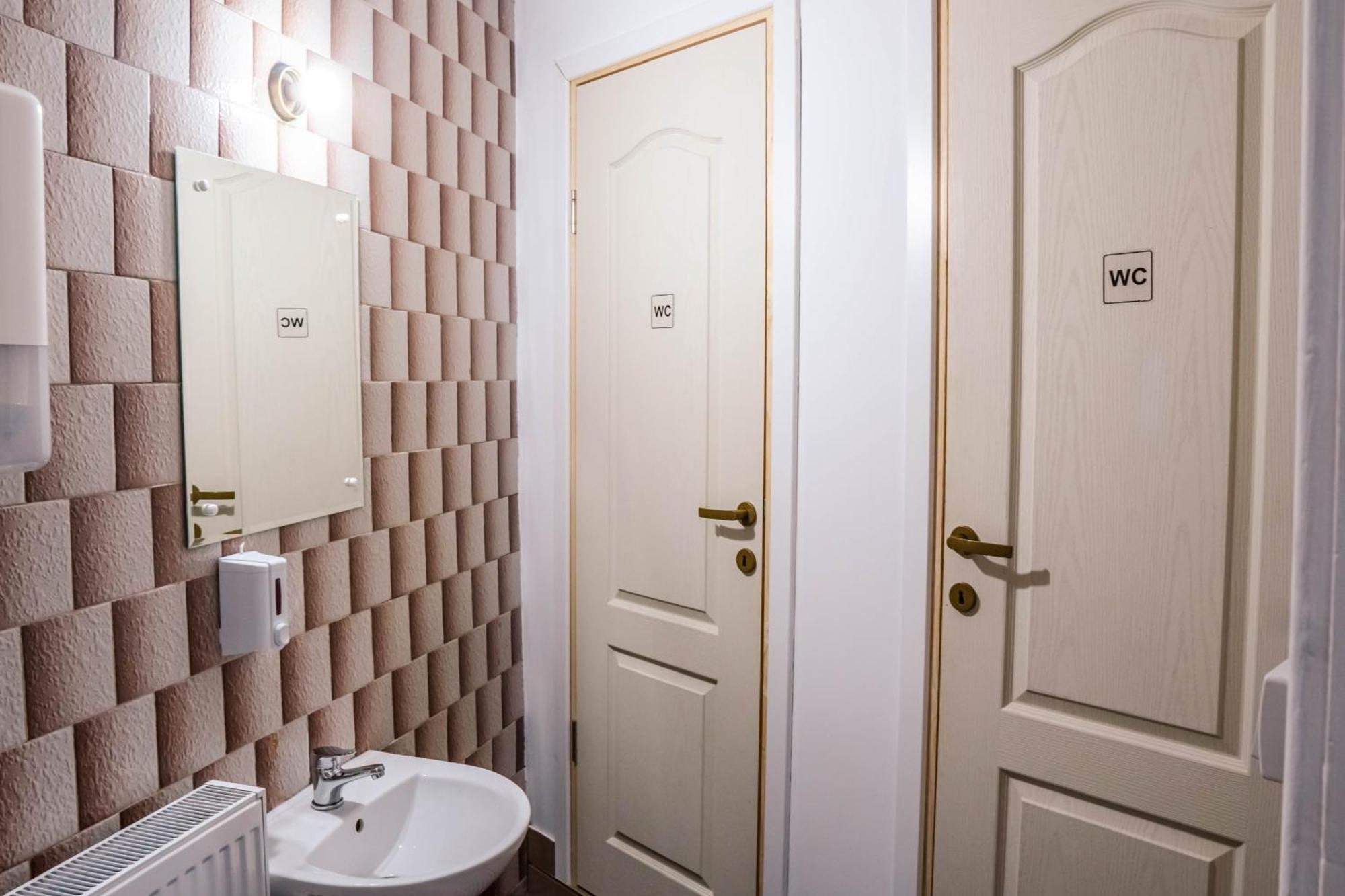 Hostel Sport Бухарест Экстерьер фото